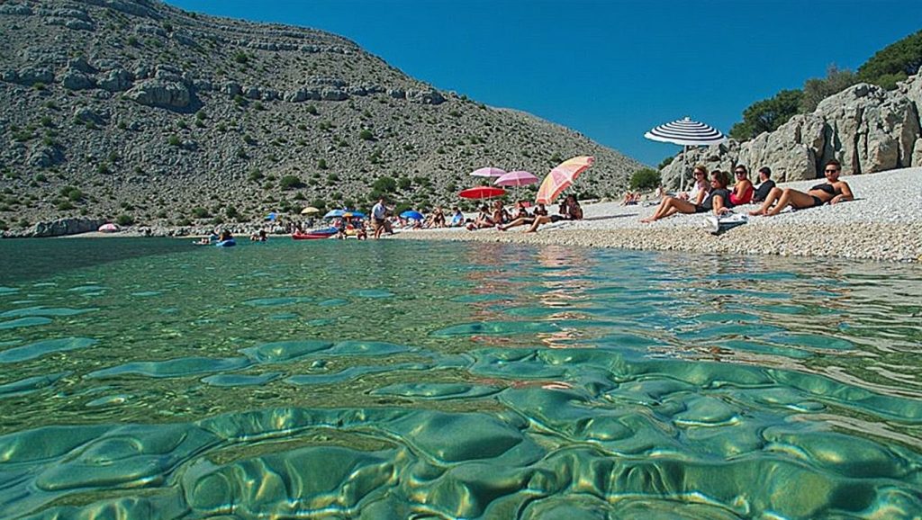 Agua y arena en Paljevina, Croacia