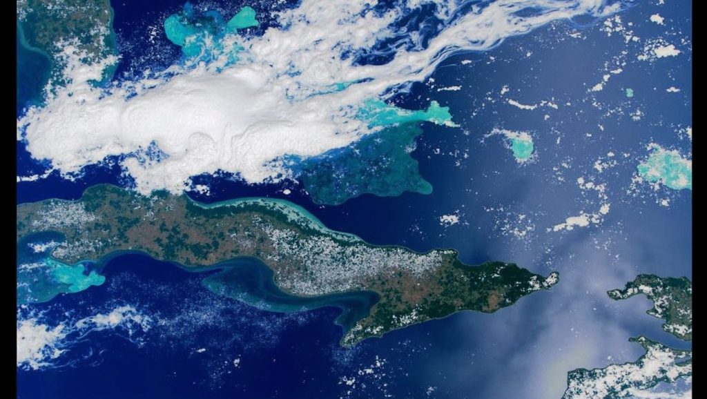 Detalle del agua en Paya La Boca, Santa Lucía, Cuba