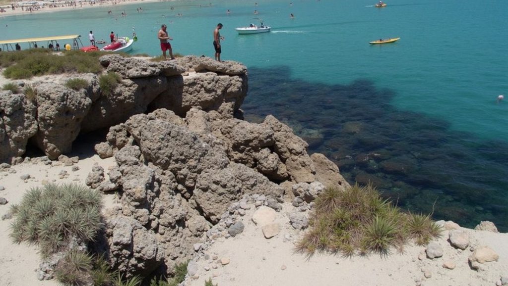 Panorámica de Pente Litharka Beach con cielo despejado, ?