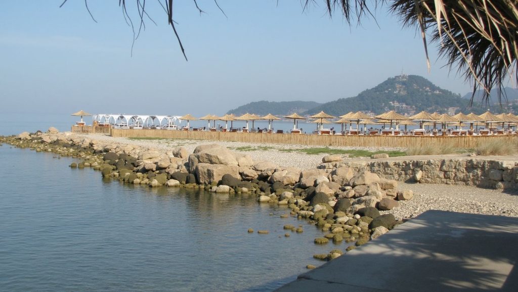 Vista general de Petrovac Beach, Bar