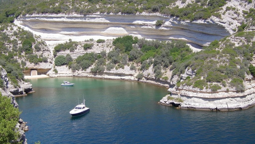 Camino de acceso a Plage de Canetto, Rondinara, Córcega