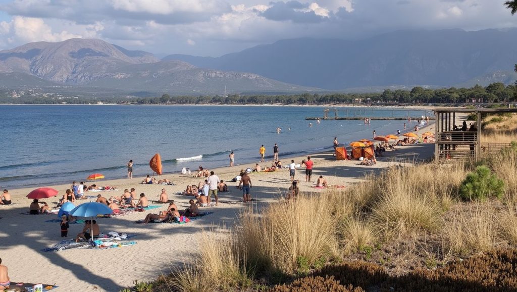 Vista del entorno de Plage de Capu Laurosu, Propriano, Córcega
