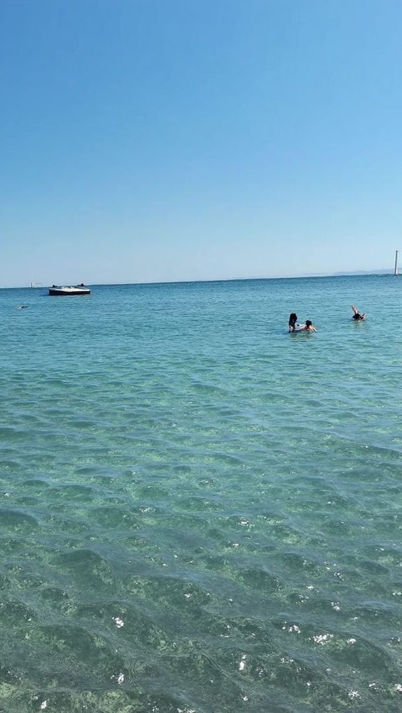 Panorámica de Plage de Maora con cielo despejado, Bonifacio