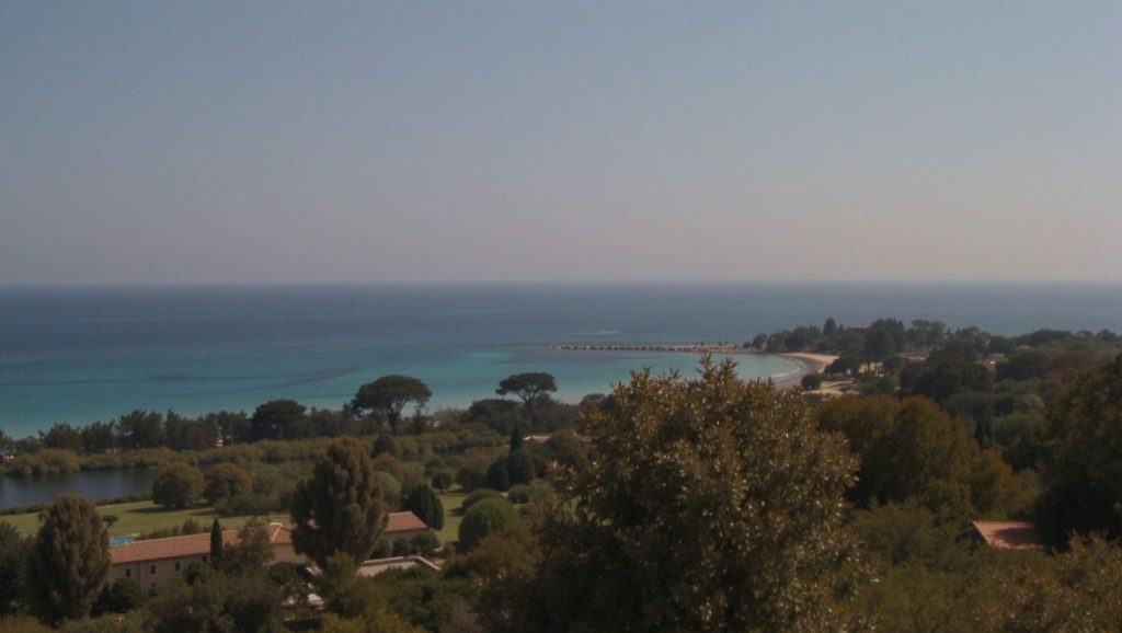 Vista del litoral en Plage de Pinareddu, Porto-Vecchio