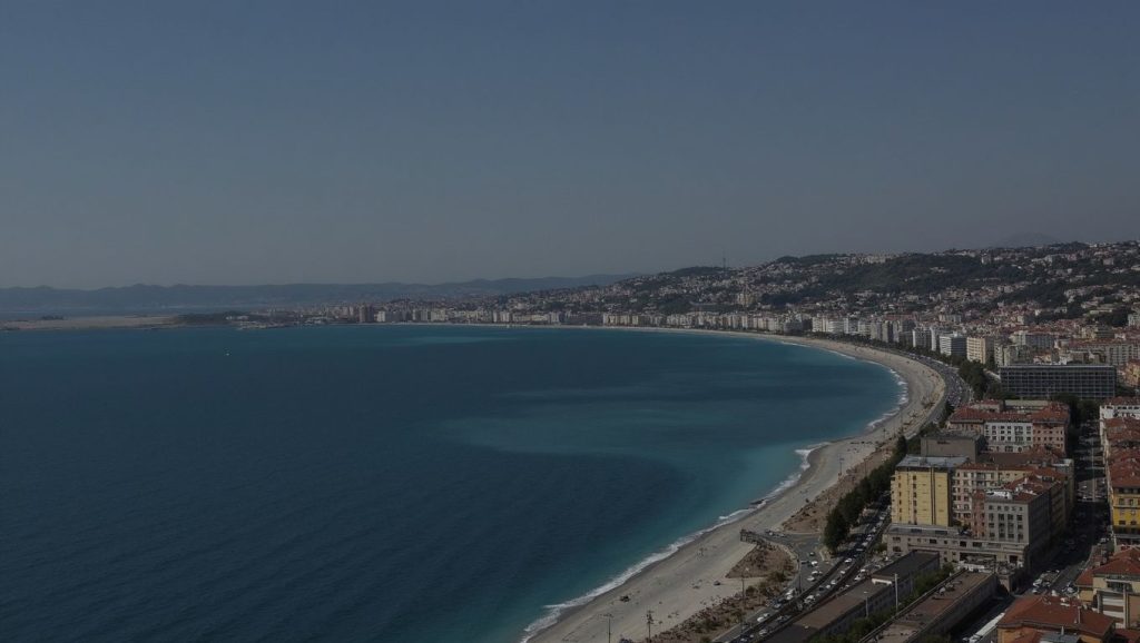 Arena y orilla en Plage de San Giuseppe, Ajaccio, Córcega
