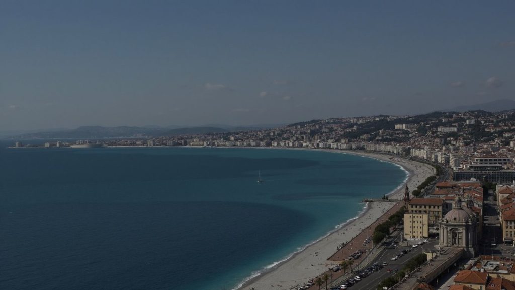 Primer plano de la orilla de Plage de Santa Giulia, Rondinara