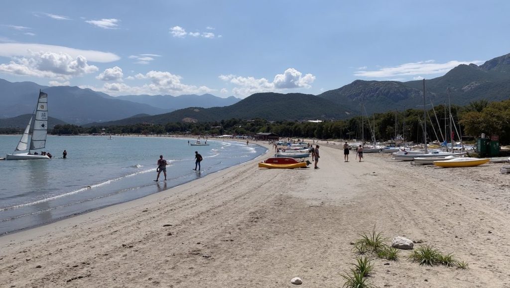 Plage de Scalo (Bastia, Córcega)