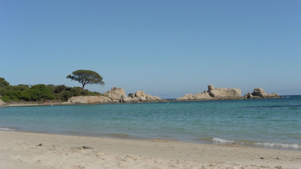 Panorámica de Plage de Stagnone con cielo despejado, Ajaccio