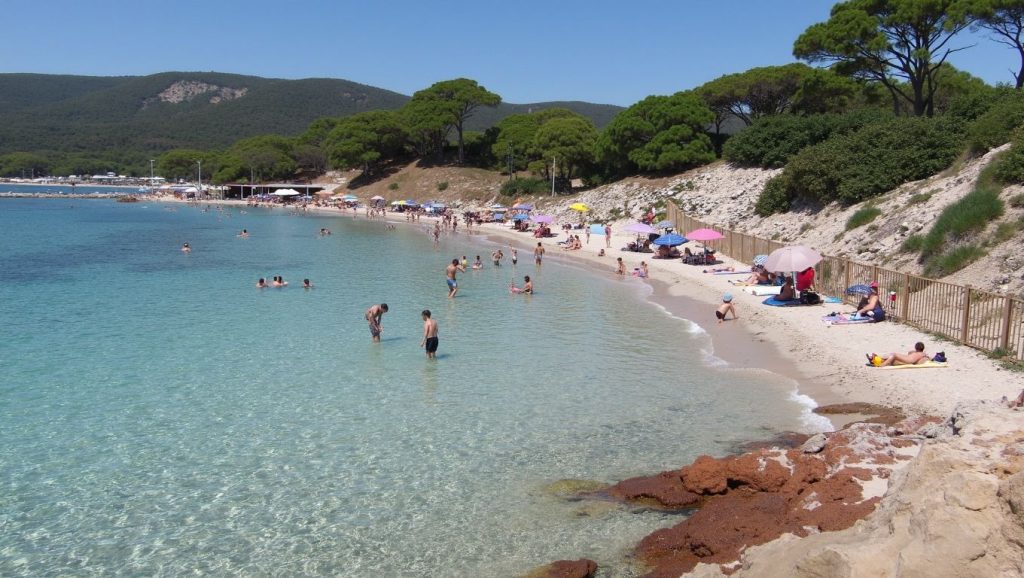 Olas rompiendo en Plage de Tallone, Cap Corse