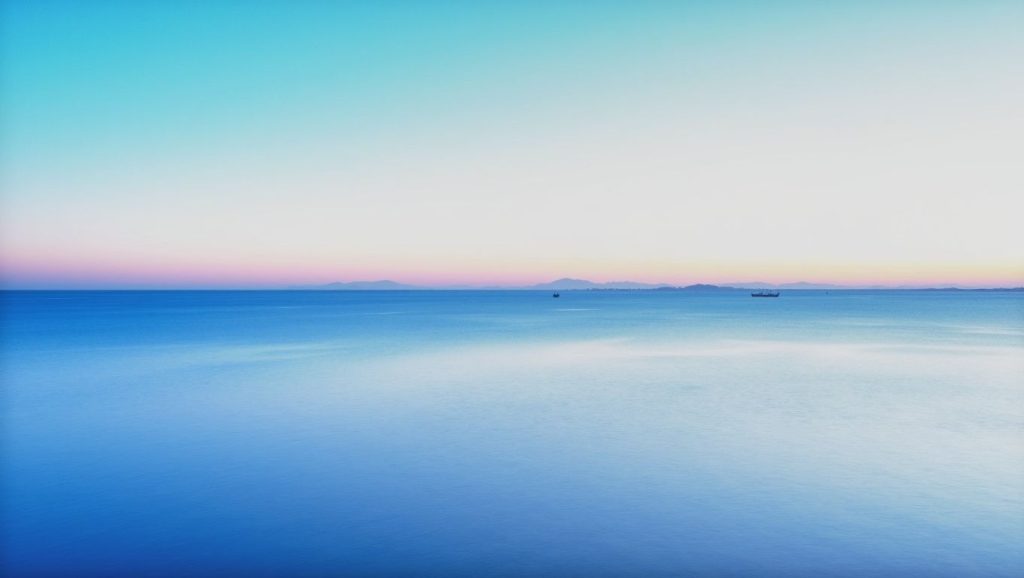 Vista amplia de Plage de Tamarone en Cap Corse, Córcega