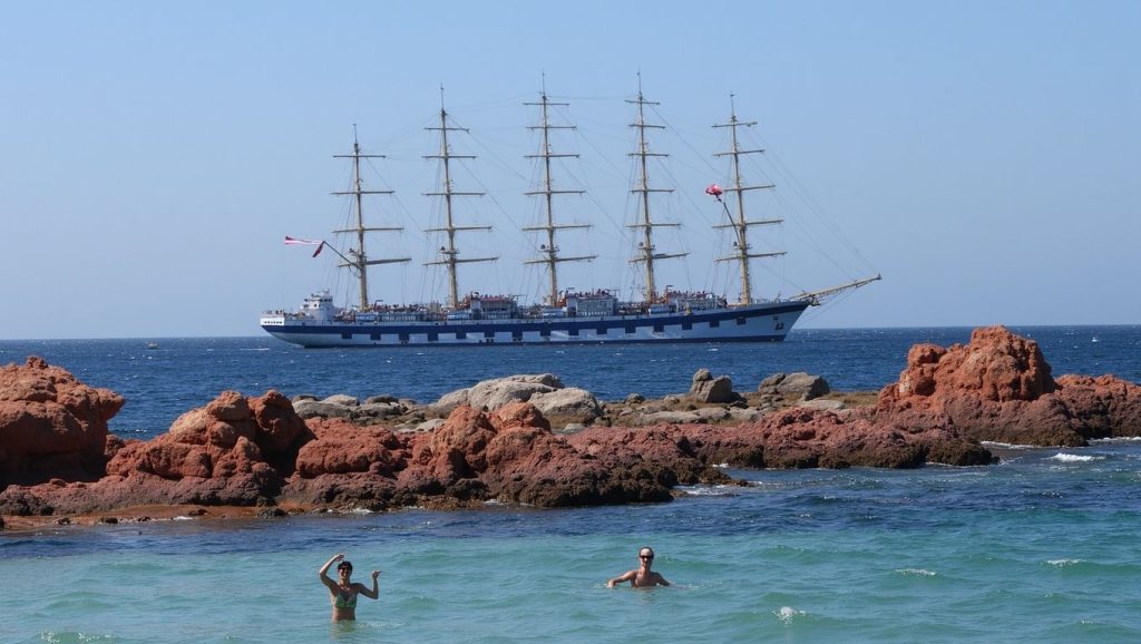 Acceso a Plage de Verghia desde el aparcamiento, Ajaccio