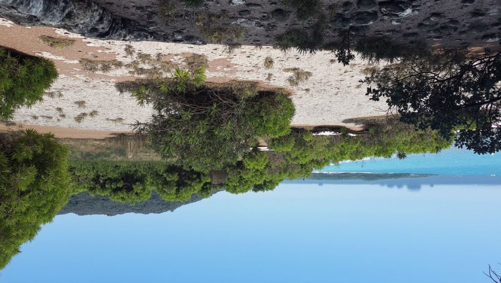 Detalle de arena y agua en plage des Catarelli, Bastia