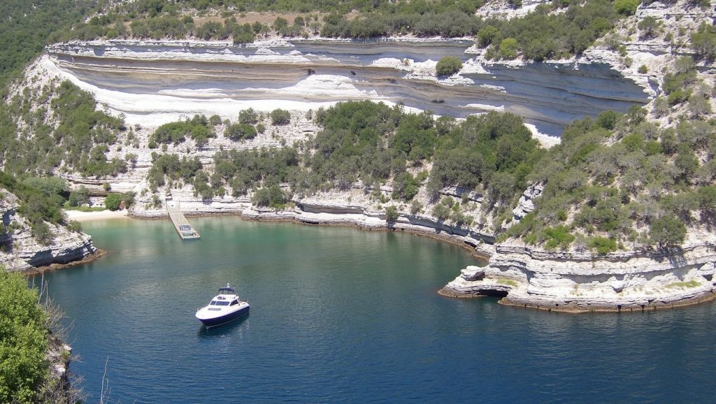 Acceso a Plage du Benedettu desde el aparcamiento, Porto-Vecchio