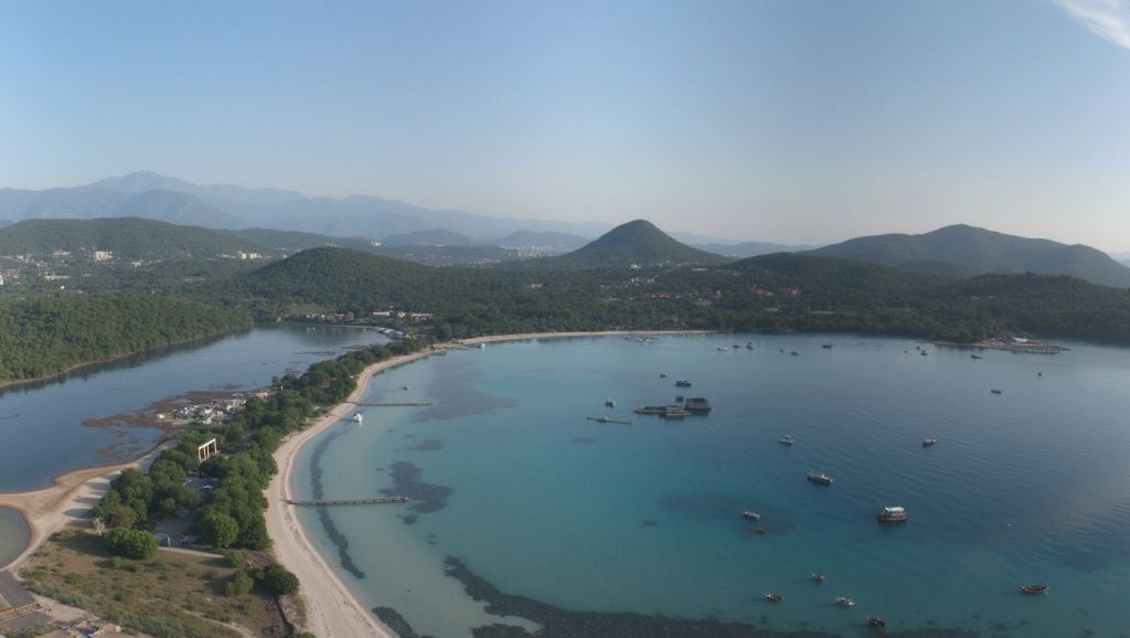 Panorámica de Plage du Ruesco con cielo despejado, Propriano