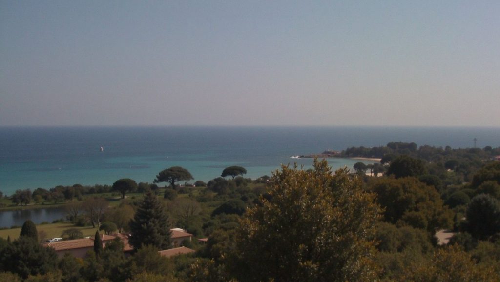 Vista del litoral en Plage naturiste de Riva Bella, Cap Corse