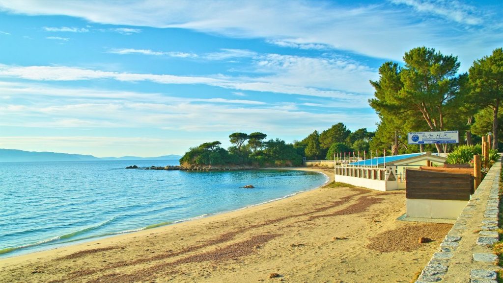 Plage Scodi Neri (Propriano, Córcega)