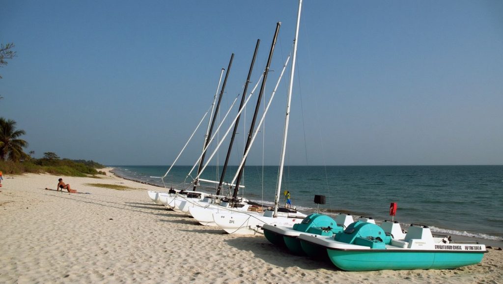 Vista del litoral en Playa Allende, La Habana