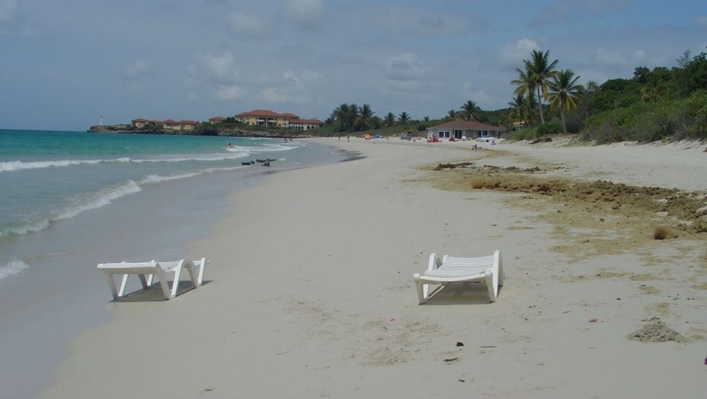 Vista general de Playa Bacajagua, Santiago de Cuba