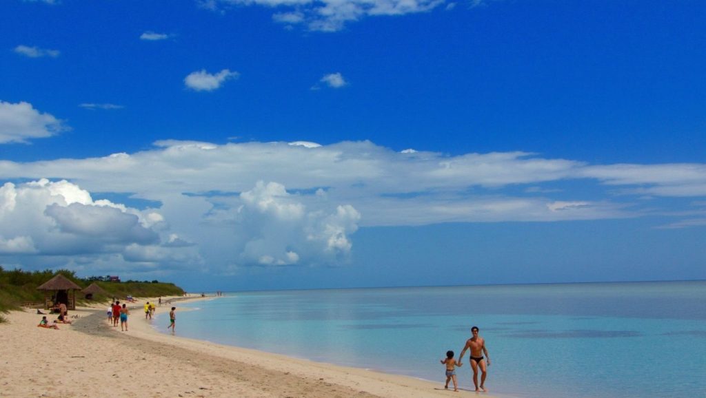 Acceso a Playa de Galafre desde el aparcamiento, Pinar del Río