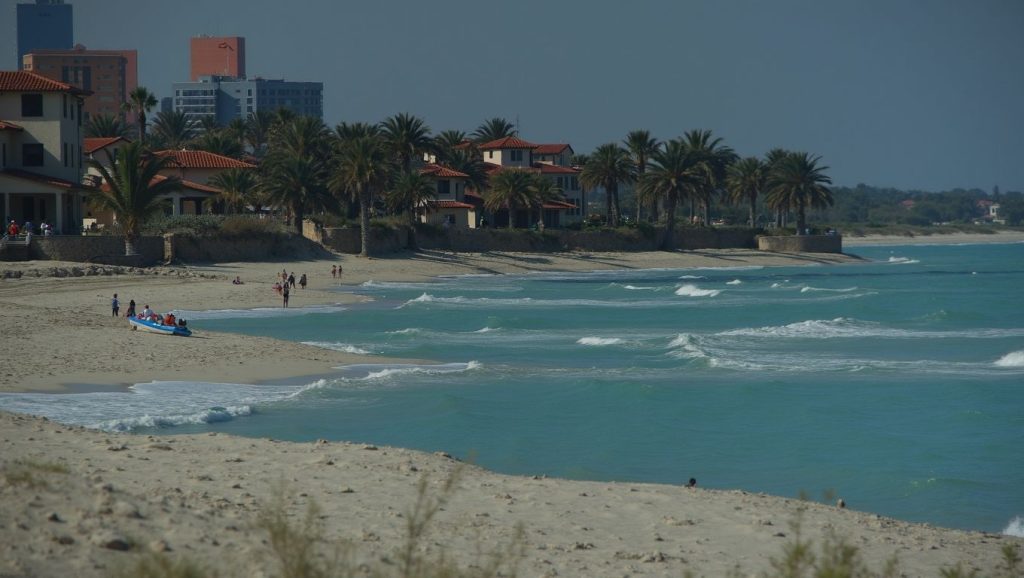 Playa El Paso desde la arena, Cayo Coco, Cuba