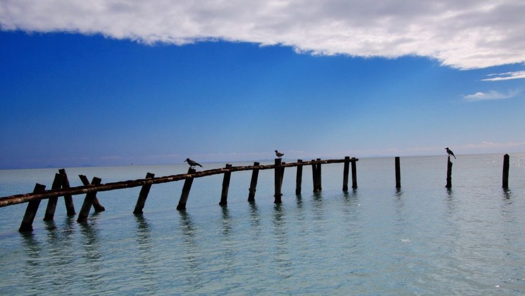 Amplio horizonte marino en Playa El Paso, Cayo Coco