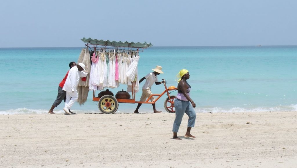 Acceso a Playa Inglés desde el aparcamiento, Trinidad