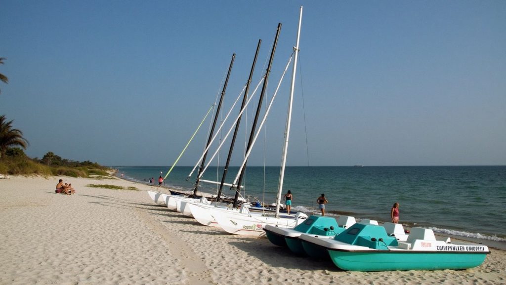 Agua y arena en Playa Juan Gonzalez, Santiago de Cuba