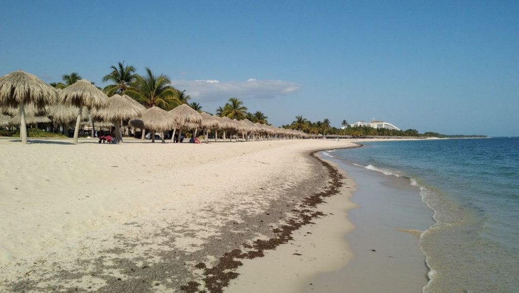 Vista del litoral en Playa Kawama, Varadero