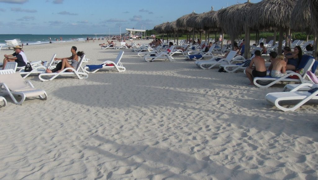 Playa La Caimana (Holguín y Guardalavaca, Cuba)