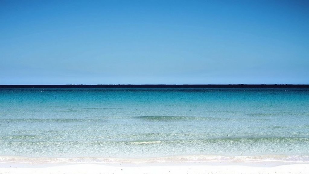Horizonte desde Playa La Tatagua, Trinidad, Cuba