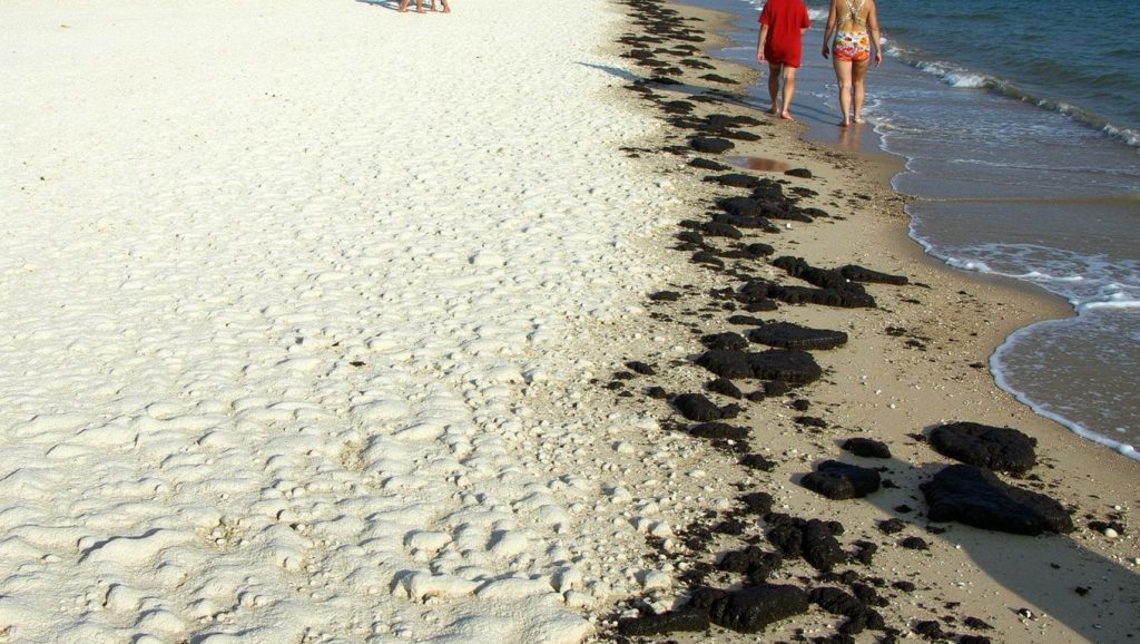 Arena y orilla en Playa María la Gorda, Pinar del Río, Cuba