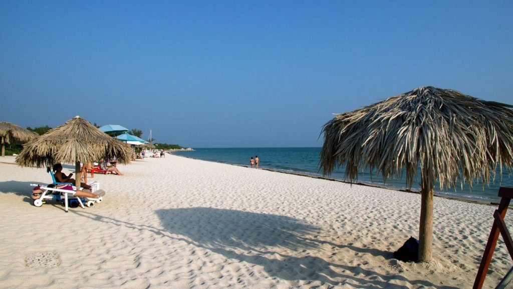 Horizonte desde Playa Sardinero, Santiago de Cuba, Cuba