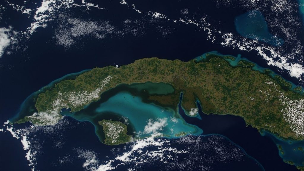 Acceso a Playa Sevilla desde el aparcamiento, Santiago de Cuba