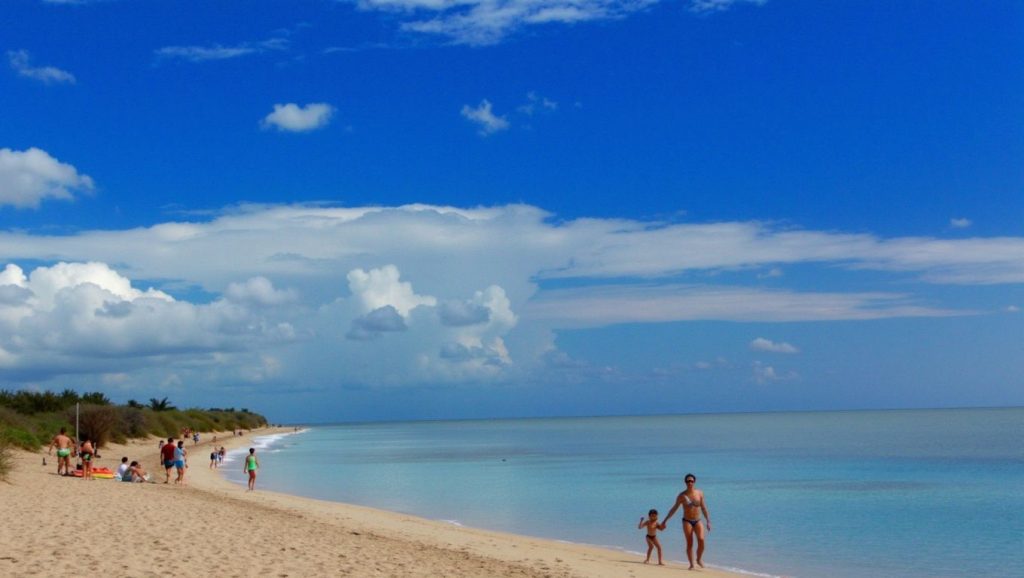 Textura de arena en Playita de Macabí, Holguín, Cuba