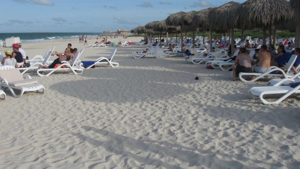 Panorámica completa de Playita de Número 1, playa de Santa Lucía
