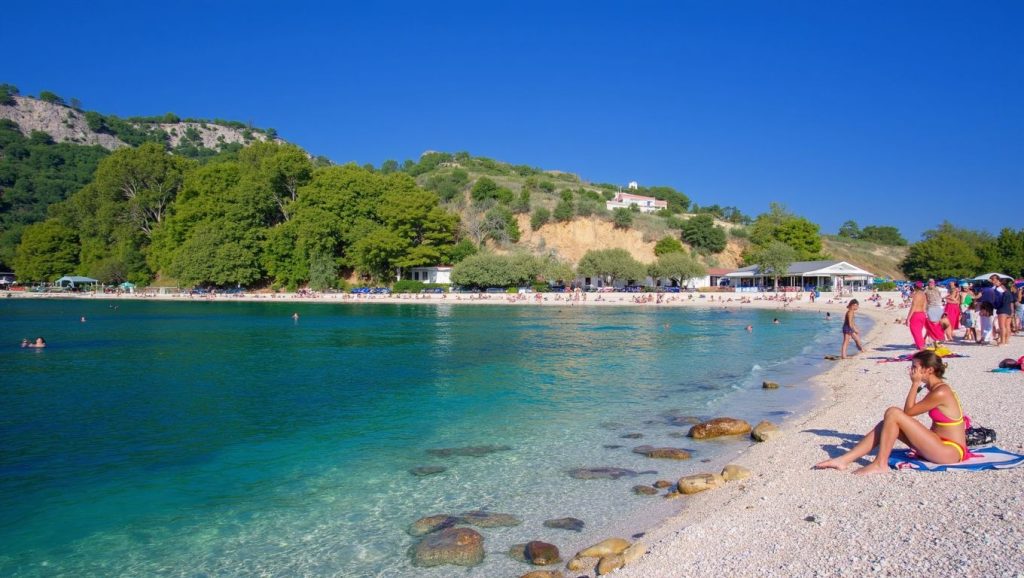 Playa Plaža Čerenac desde la arena, Croacia, Croacia
