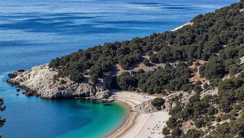 Acceso a Plaža Čerenac desde el aparcamiento, Croacia