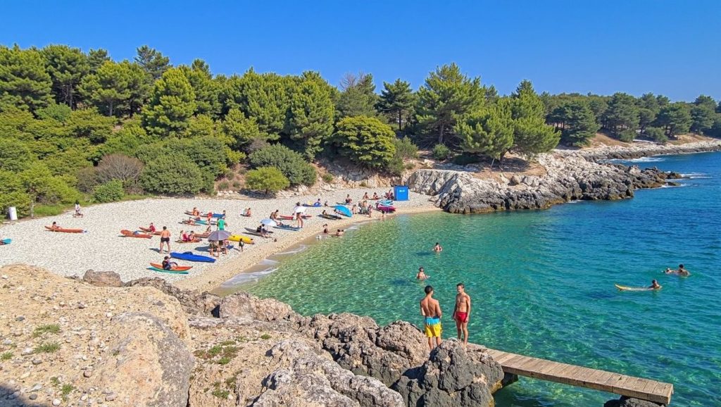 Detalle del agua en Plaža Česminica, Croacia, Hvar