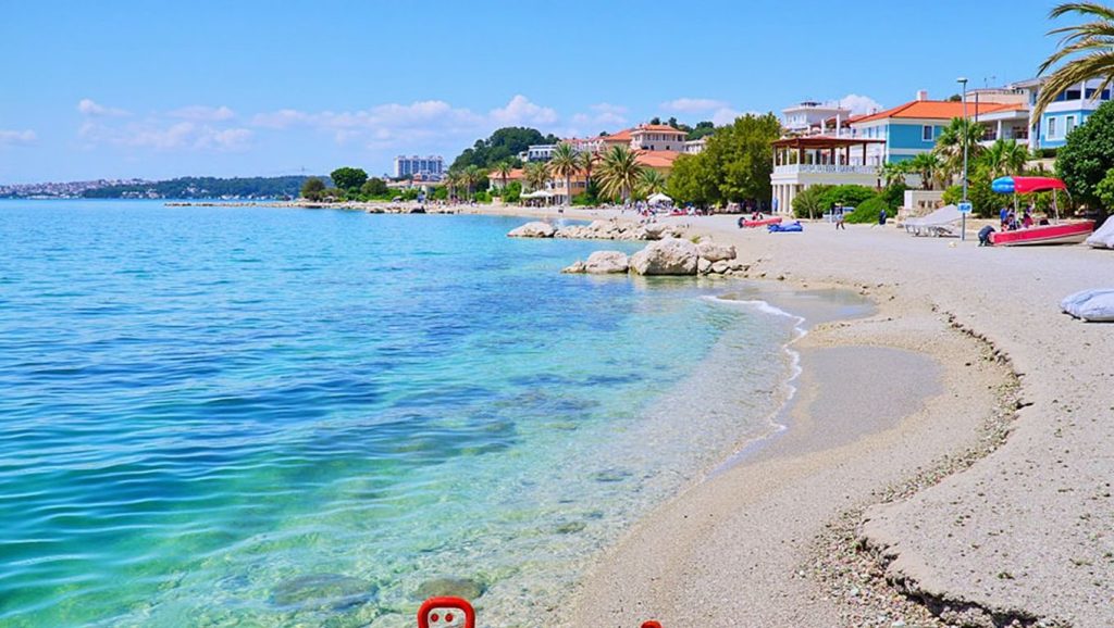Playa Plaža Grljevac desde la arena, Croacia, Croacia