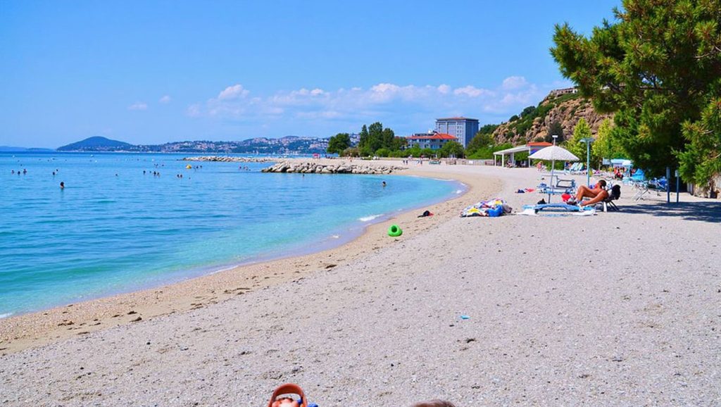 Vista del litoral en Plaža Grljevac, Croacia