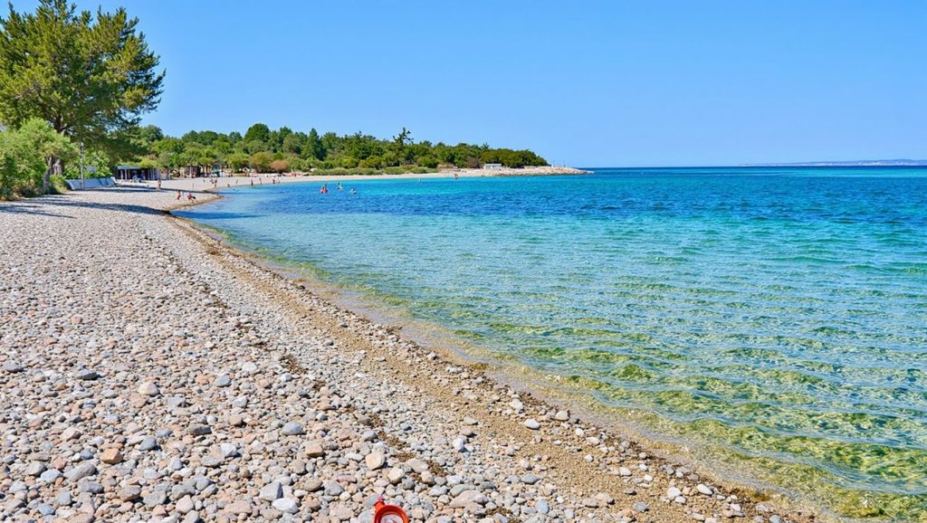 Paseo hacia Plaža Mutnik, Grad Supetar