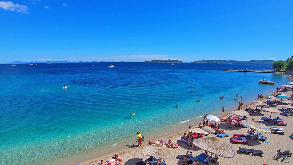 Paseo hacia Plaža Trstenica, Croacia