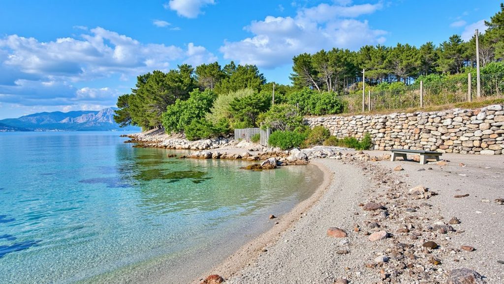 Vista del litoral en Plaža Vela Luka, Grad Supetar