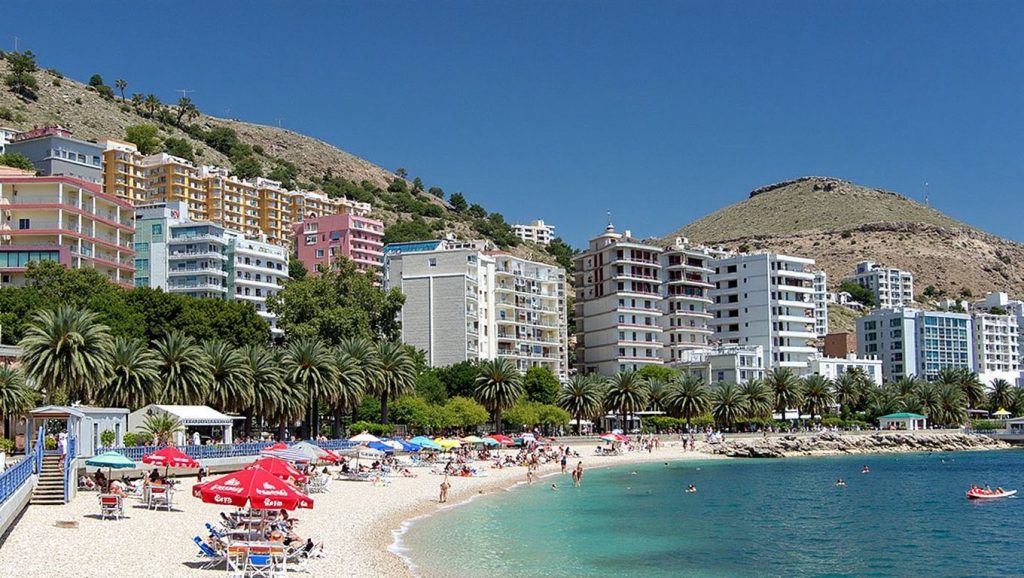 Plazhi i Golemit (Durrës, Albania) — foto 2