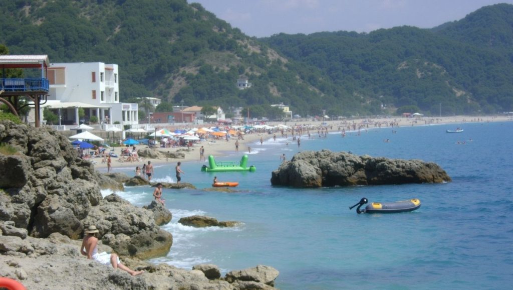 Plazhi i Kakomesë (Sarandë, Albania) — foto 6