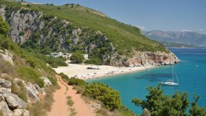Plazhi i Pulëbardhës (Ksamil, Albania)