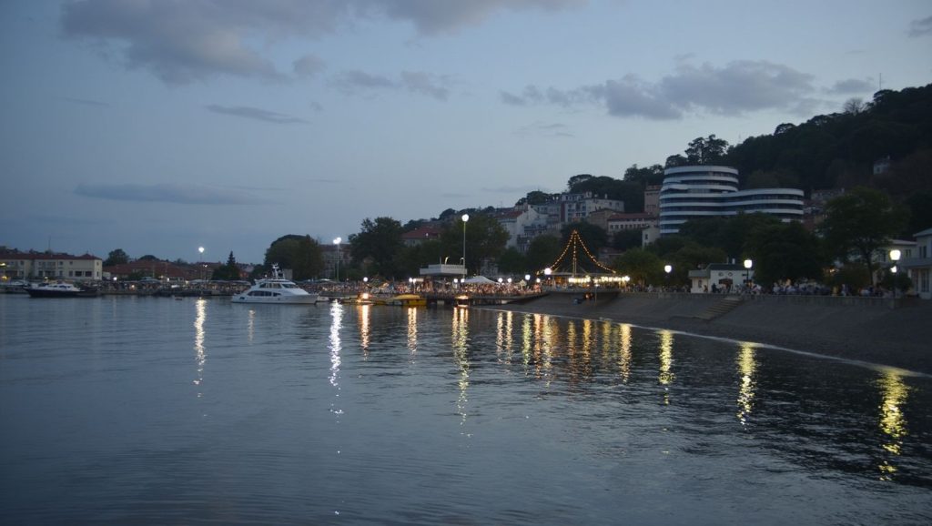 Pomodna plaža (Kotor, Montenegro) — foto 6