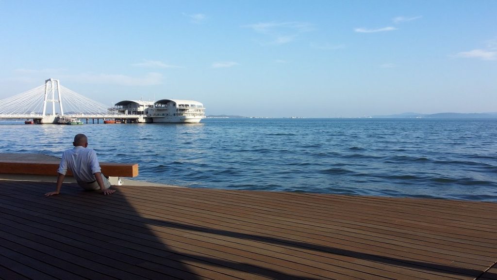 Línea de costa en Porto Novo Beach, Vlorë