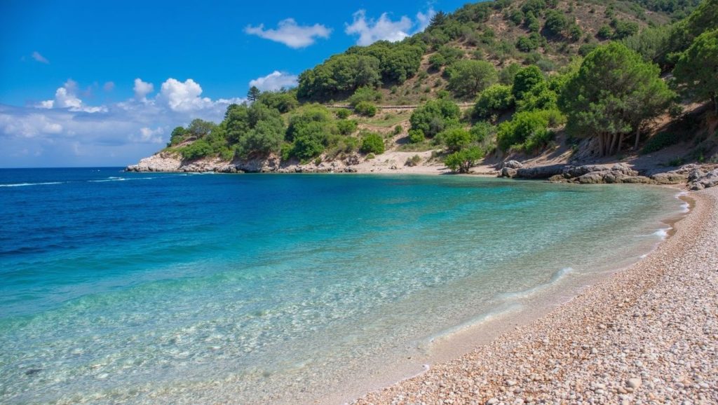 Vista de PRIROVO BEACH desde la orilla, Croacia