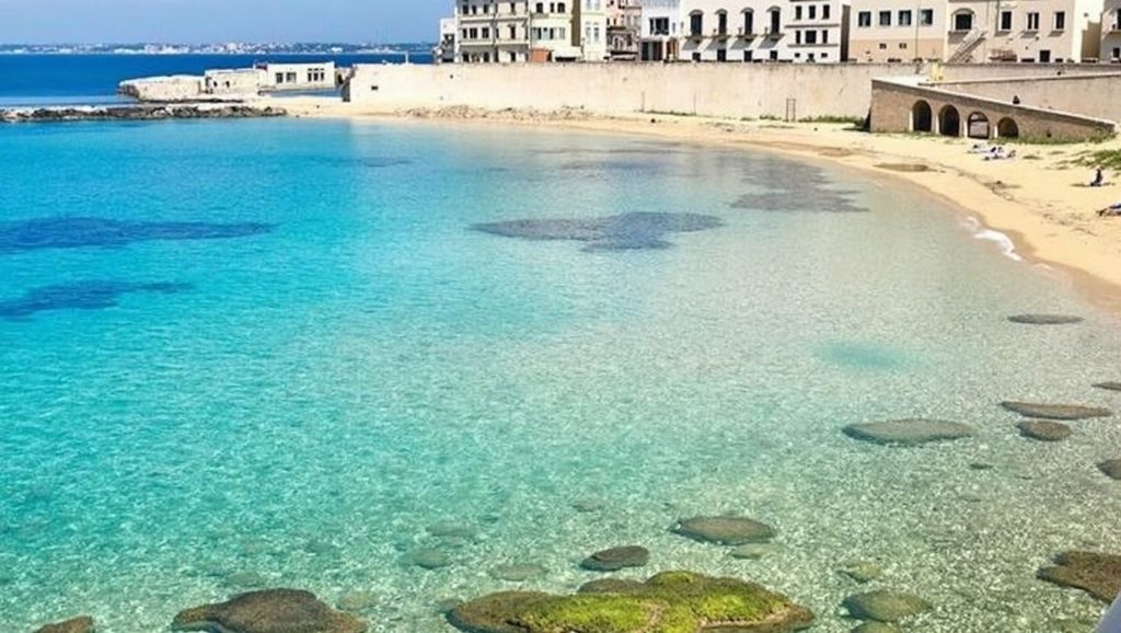 Spiaggia di Punta Pizzo — foto 2 de 6